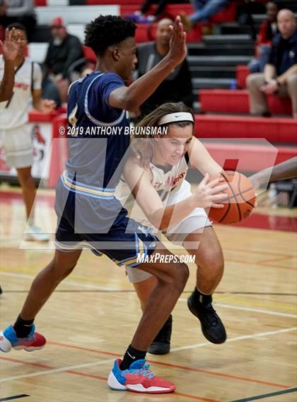Thumbnail 2 in Burbank vs. West Campus (Cordova Christmas Classic) photogallery.