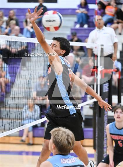 Thumbnail 3 in Thunderbird @ Northwest Christian photogallery.