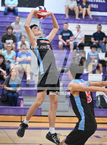 Thumbnail 3 in Thunderbird @ Northwest Christian photogallery.