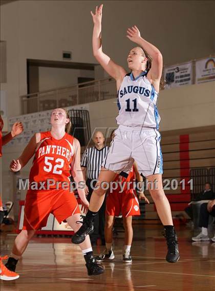 Thumbnail 3 in Poly vs. Saugus (West Coast Holiday Classic) photogallery.