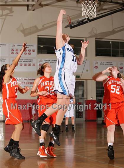 Thumbnail 2 in Poly vs. Saugus (West Coast Holiday Classic) photogallery.