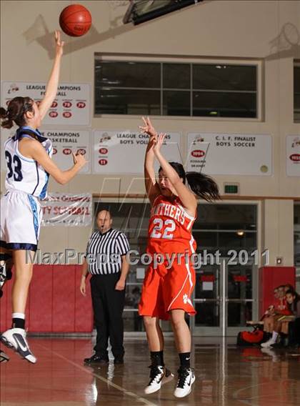 Thumbnail 3 in Poly vs. Saugus (West Coast Holiday Classic) photogallery.