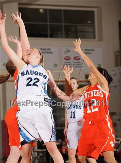 Thumbnail 2 in Poly vs. Saugus (West Coast Holiday Classic) photogallery.