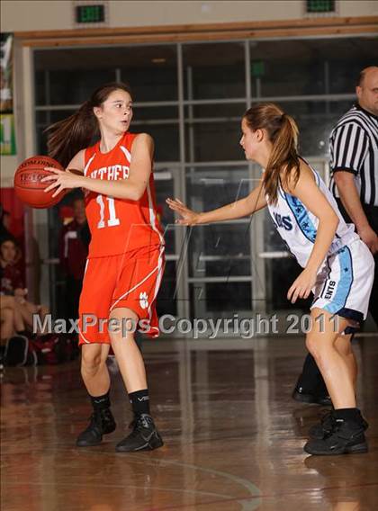 Thumbnail 3 in Poly vs. Saugus (West Coast Holiday Classic) photogallery.