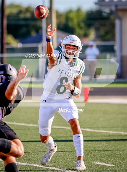 Thumbnail 3 in Strake Jesuit @ Fulshear photogallery.