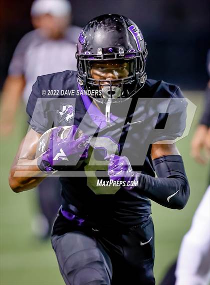 Thumbnail 3 in Strake Jesuit @ Fulshear photogallery.
