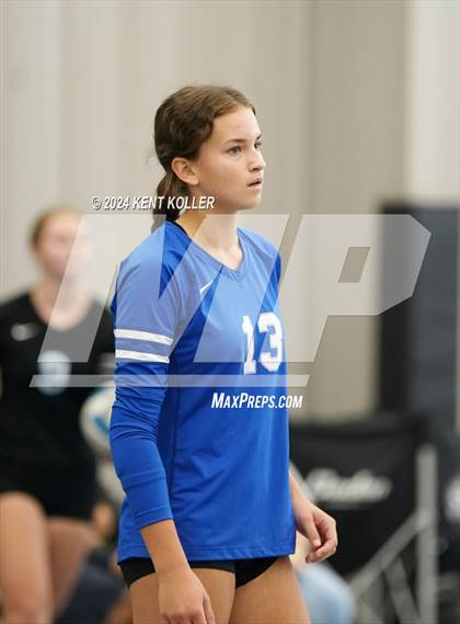 Thumbnail 2 in Lake Fenton vs. Utica Eisenhower (Motor City Power Series) photogallery.