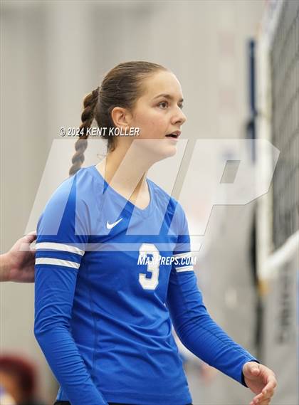 Thumbnail 3 in Lake Fenton vs. Utica Eisenhower (Motor City Power Series) photogallery.