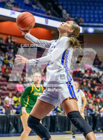Thumbnail 3 in New London vs. Mercy (CIAC Class MM Final) photogallery.
