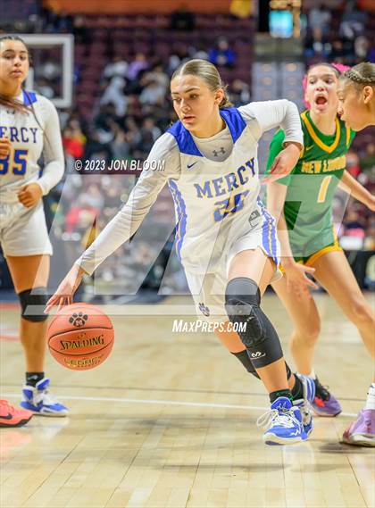 Thumbnail 2 in New London vs. Mercy (CIAC Class MM Final) photogallery.