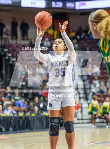Thumbnail 3 in New London vs. Mercy (CIAC Class MM Final) photogallery.