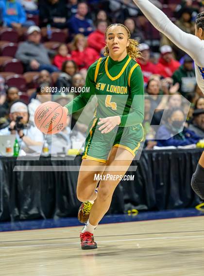 Thumbnail 3 in New London vs. Mercy (CIAC Class MM Final) photogallery.