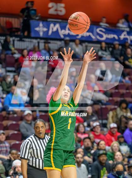 Thumbnail 1 in New London vs. Mercy (CIAC Class MM Final) photogallery.
