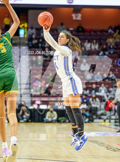 Thumbnail 1 in New London vs. Mercy (CIAC Class MM Final) photogallery.