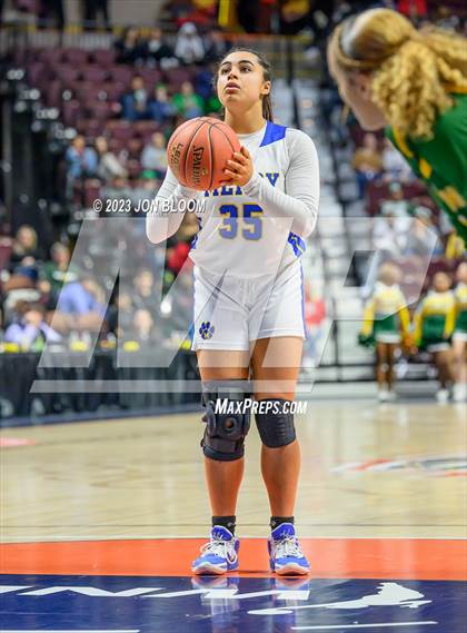 Thumbnail 2 in New London vs. Mercy (CIAC Class MM Final) photogallery.