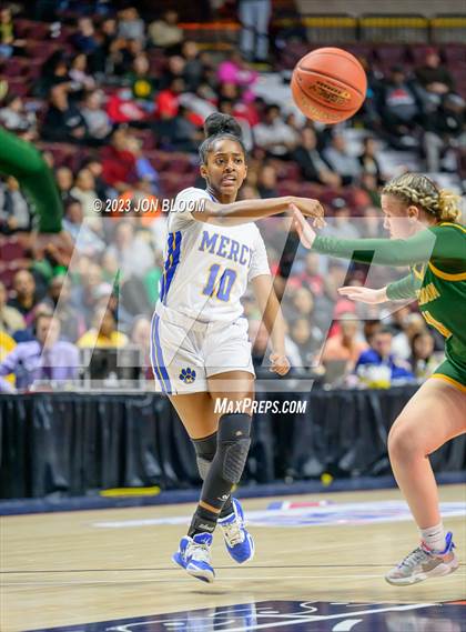 Thumbnail 3 in New London vs. Mercy (CIAC Class MM Final) photogallery.