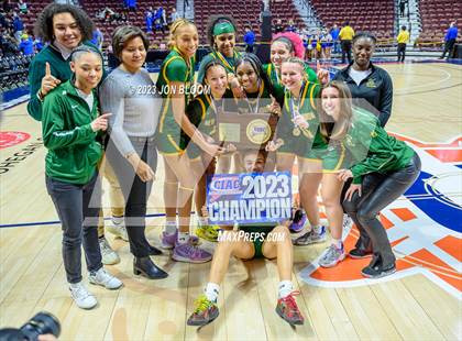Thumbnail 3 in New London vs. Mercy (CIAC Class MM Final) photogallery.