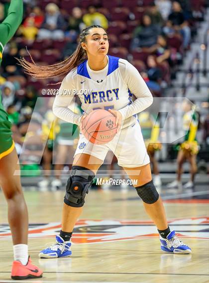 Thumbnail 1 in New London vs. Mercy (CIAC Class MM Final) photogallery.