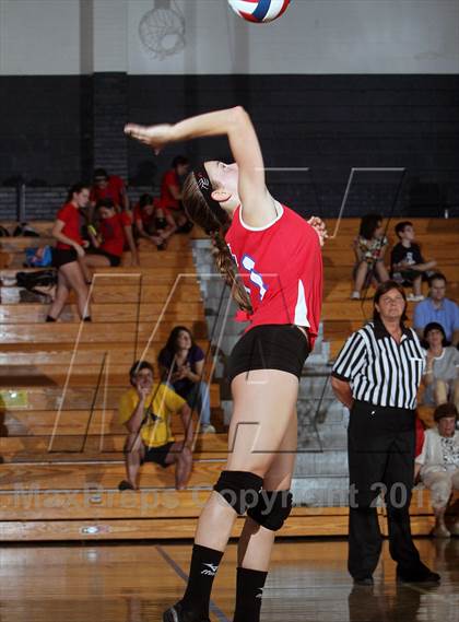 Thumbnail 1 in Chartiers Valley @ Canevin Catholic photogallery.