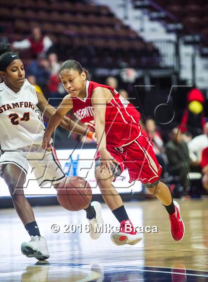 Thumbnail 3 in Greenwich vs. Stamford (CIAC Class LL Final) photogallery.