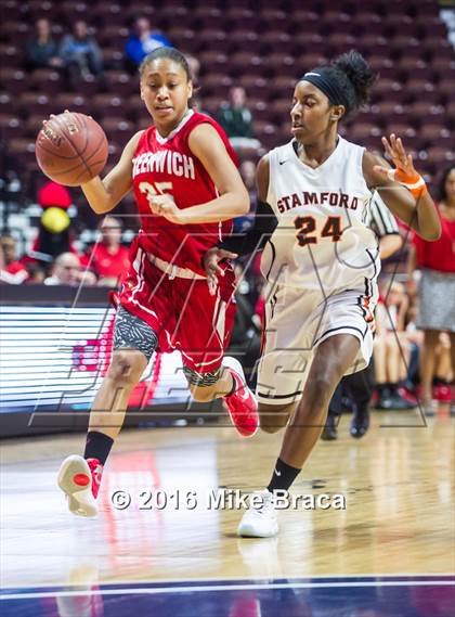 Thumbnail 1 in Greenwich vs. Stamford (CIAC Class LL Final) photogallery.