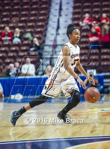 Thumbnail 3 in Greenwich vs. Stamford (CIAC Class LL Final) photogallery.