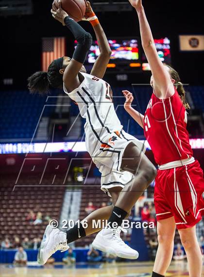 Thumbnail 3 in Greenwich vs. Stamford (CIAC Class LL Final) photogallery.