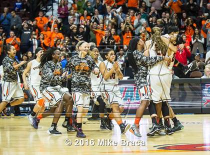 Thumbnail 2 in Greenwich vs. Stamford (CIAC Class LL Final) photogallery.