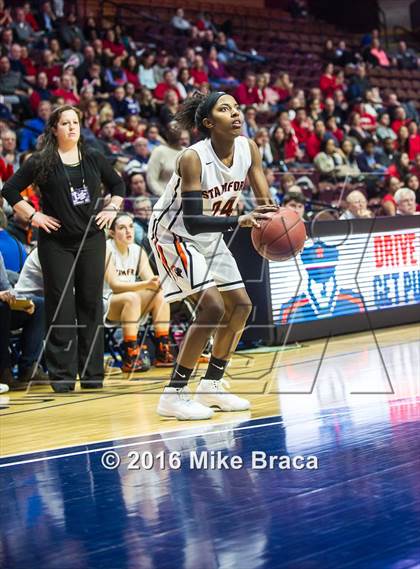 Thumbnail 3 in Greenwich vs. Stamford (CIAC Class LL Final) photogallery.