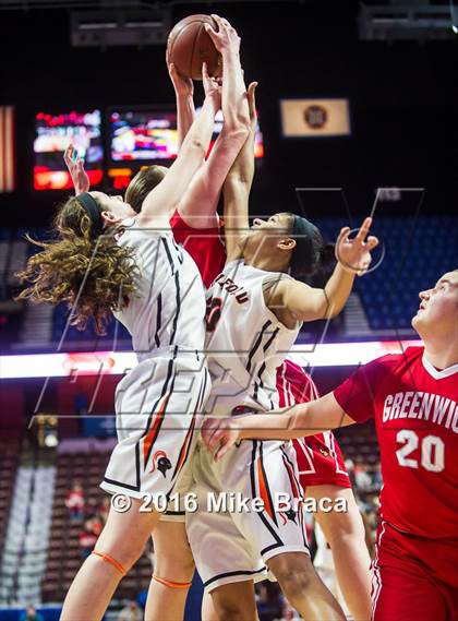 Thumbnail 2 in Greenwich vs. Stamford (CIAC Class LL Final) photogallery.