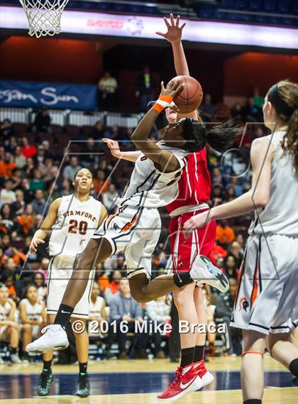 Thumbnail 3 in Greenwich vs. Stamford (CIAC Class LL Final) photogallery.