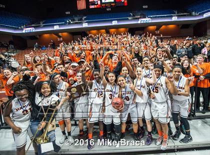 Thumbnail 2 in Greenwich vs. Stamford (CIAC Class LL Final) photogallery.