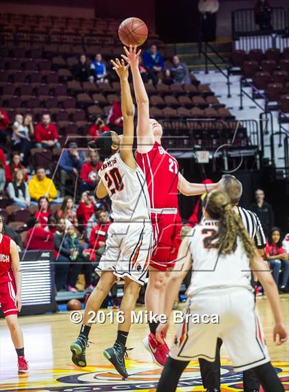 Thumbnail 2 in Greenwich vs. Stamford (CIAC Class LL Final) photogallery.