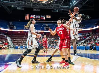 Thumbnail 3 in Greenwich vs. Stamford (CIAC Class LL Final) photogallery.