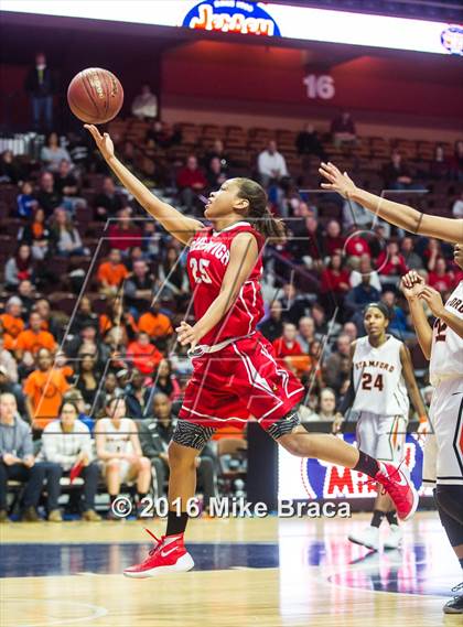 Thumbnail 3 in Greenwich vs. Stamford (CIAC Class LL Final) photogallery.