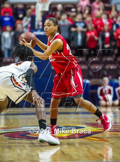 Thumbnail 2 in Greenwich vs. Stamford (CIAC Class LL Final) photogallery.