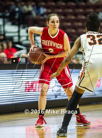 Thumbnail 3 in Greenwich vs. Stamford (CIAC Class LL Final) photogallery.