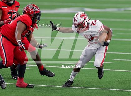 Thumbnail 3 in Cedar Hill vs. Katy (UIL Class 6A D2 Final) photogallery.