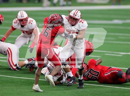 Thumbnail 3 in Cedar Hill vs. Katy (UIL Class 6A D2 Final) photogallery.