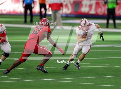 Thumbnail 3 in Cedar Hill vs. Katy (UIL Class 6A D2 Final) photogallery.