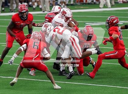 Thumbnail 3 in Cedar Hill vs. Katy (UIL Class 6A D2 Final) photogallery.