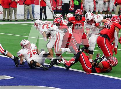 Thumbnail 1 in Cedar Hill vs. Katy (UIL Class 6A D2 Final) photogallery.