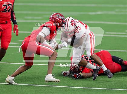 Thumbnail 1 in Cedar Hill vs. Katy (UIL Class 6A D2 Final) photogallery.