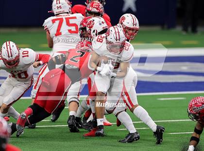 Thumbnail 1 in Cedar Hill vs. Katy (UIL Class 6A D2 Final) photogallery.