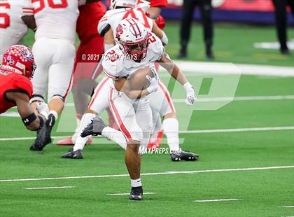 Thumbnail 3 in Cedar Hill vs. Katy (UIL Class 6A D2 Final) photogallery.