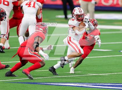 Thumbnail 2 in Cedar Hill vs. Katy (UIL Class 6A D2 Final) photogallery.