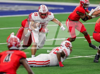 Thumbnail 1 in Cedar Hill vs. Katy (UIL Class 6A D2 Final) photogallery.