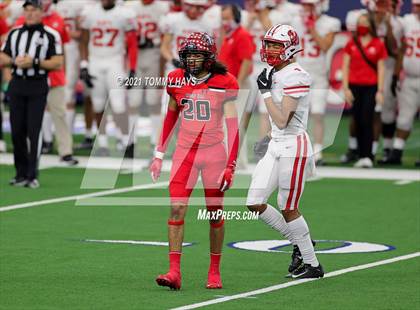 Thumbnail 2 in Cedar Hill vs. Katy (UIL Class 6A D2 Final) photogallery.