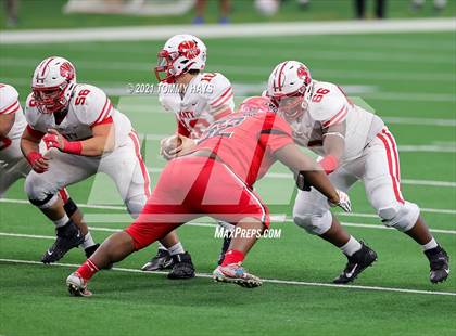 Thumbnail 2 in Cedar Hill vs. Katy (UIL Class 6A D2 Final) photogallery.