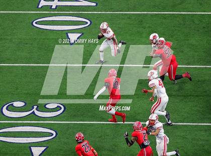 Thumbnail 1 in Cedar Hill vs. Katy (UIL Class 6A D2 Final) photogallery.